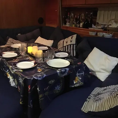Sibillacharter Hotel en barco Pescara
