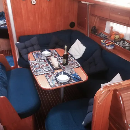 Botel Sibillacharter Pescara